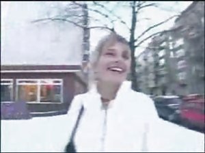 Der Maler Malte das Mädchen nackt tits und pussy und gefickt raw in porofilm rechts