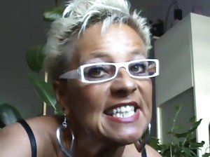 Der Mann rief die Meister und sah ihn an, als wäre er gratis pornofilme anschauen die Frau gewesen war.