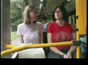 Sexy Kostenlose sexfilne eine blonde Wanderungen nackt am Sandstrand