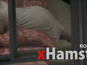 Heiße, Brünette, nackt, sefilme Gießen Sie Sie in einen Fluss