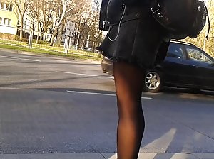 Elizabeth bringt sich selbst zum Orgasmus Kostenlose gay pornos auf einem Leder-sofa