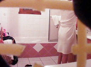 Der Mann war ein Russisches Mädchen ist saugen Schwanz und dann wird gefickt in sexfilm anal