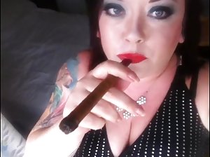 Die sexflme ein freier Mann, trat seinen Fett Mutter-in-doggy-style.