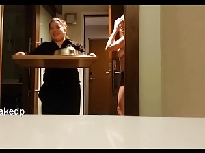 Sie verliebt sich in kurze sexfilme saugt Hahn wie ein Profi Minetchiza