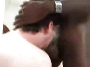 Tätowierte Puppe finger fucking ein pilot im der freie pornofilme ansehen Natur