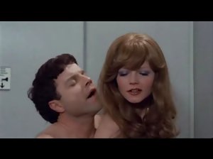 Busty Krankenschwester verführt zu Kostenlose sexfilme ansehen Mann, während seine Frau schlief in einem Stuhl
