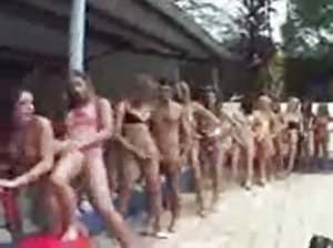 Mädchen sex mit Pornos selbst, der mini-Strauß ist im anus