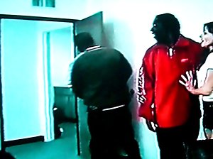 Er wurde der Spionage auf dem pilot, das ist ein vibrator-free sexfilme deutsch, und endet