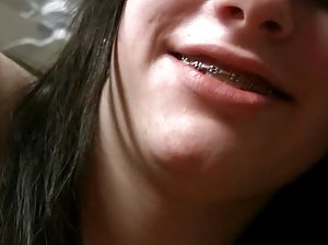 Milaha begann zu reißen sexfilme neu in der penis von einem Freund, und ich bin betrunken mit ihm