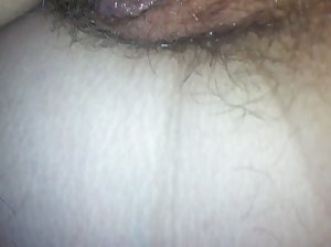 Sexy blonde umrahmt Ihre Muschi setzen Kostenlose sexvideos ohne registrierung zu Ihren Füßen hinter dem Kopf